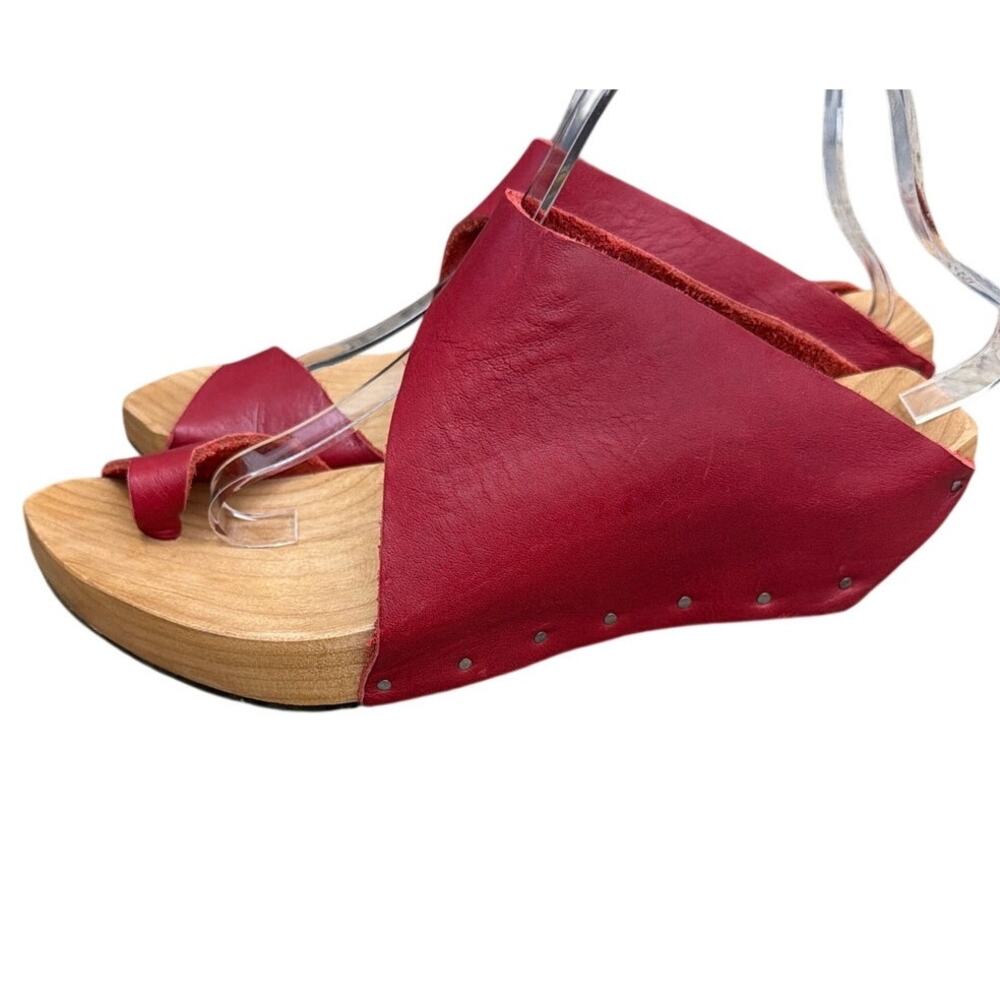 Cydwoq Passenger Red Leather Clog Toe Ring Sandals Size 41.5 US 11